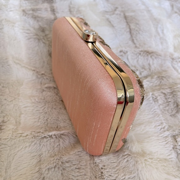 Stunning Peach color Embroided Clutch - Picture 6 of 7